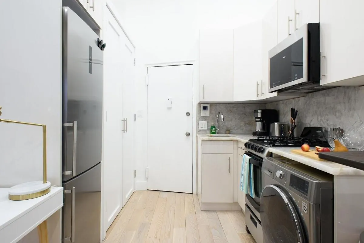 Apartment 62-2B New Studio Prime Ues W&D In Unit New York